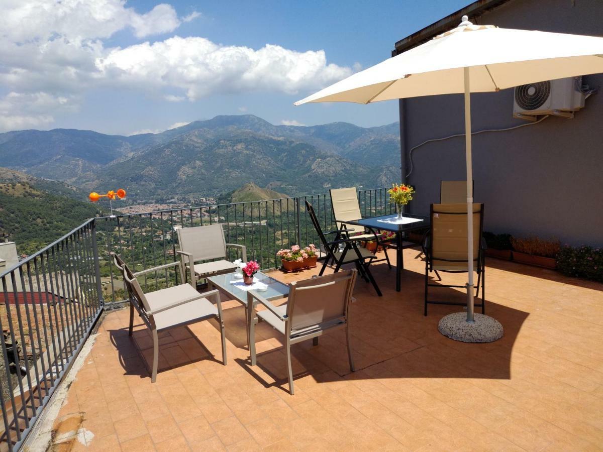 Casa Donna Franca Διαμέρισμα Castiglione De Sicilia Εξωτερικό φωτογραφία